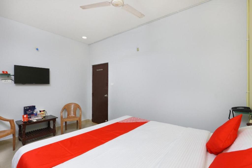 Sai Golden Rooms 蒂鲁帕蒂 外观 照片