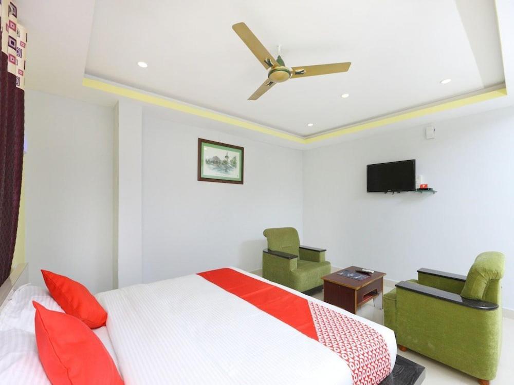 Sai Golden Rooms 蒂鲁帕蒂 外观 照片