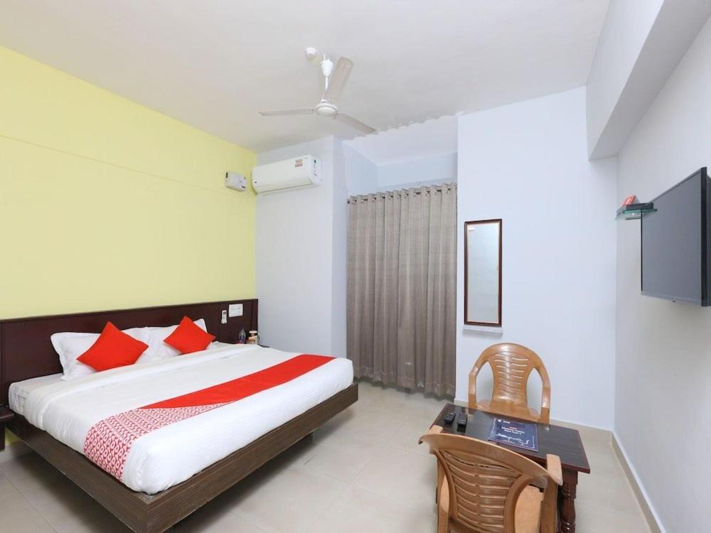 Sai Golden Rooms 蒂鲁帕蒂 外观 照片