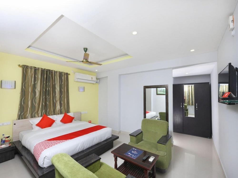 Sai Golden Rooms 蒂鲁帕蒂 外观 照片